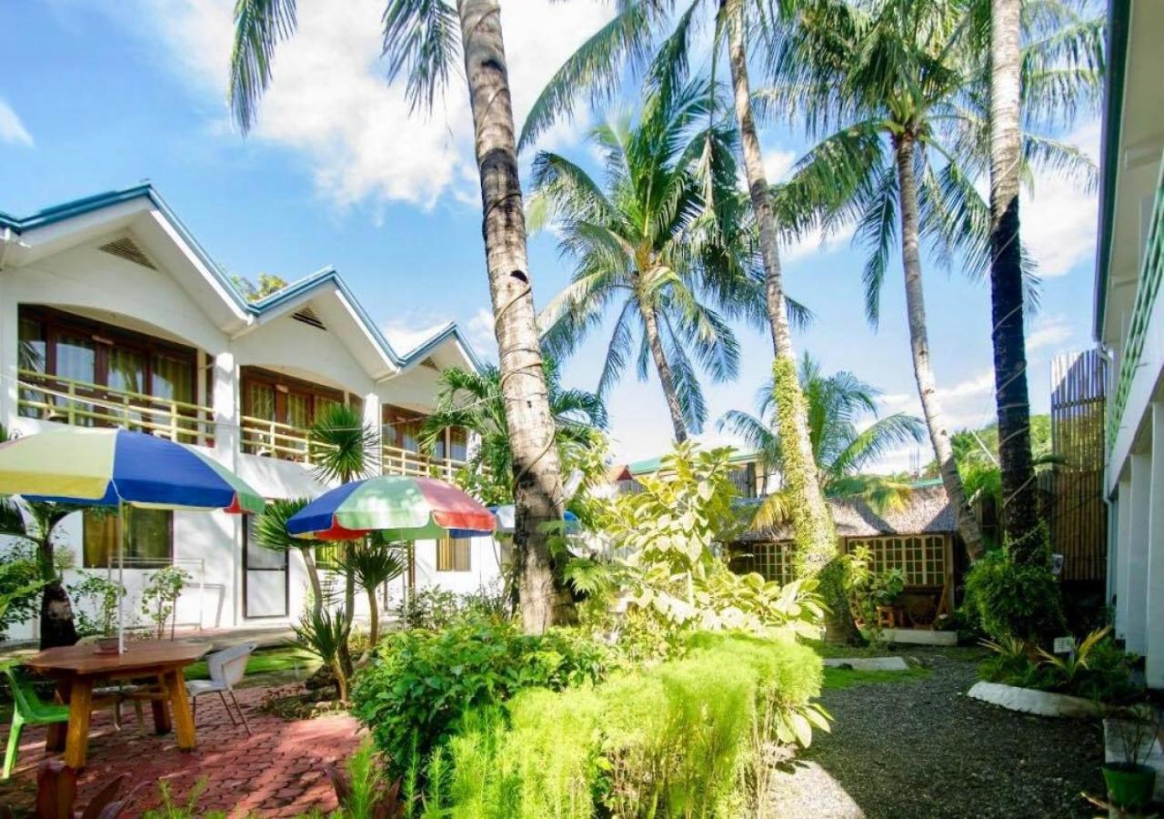 Reddoorz Plus @ Secret Garden Boracay Balabag  Luaran gambar
