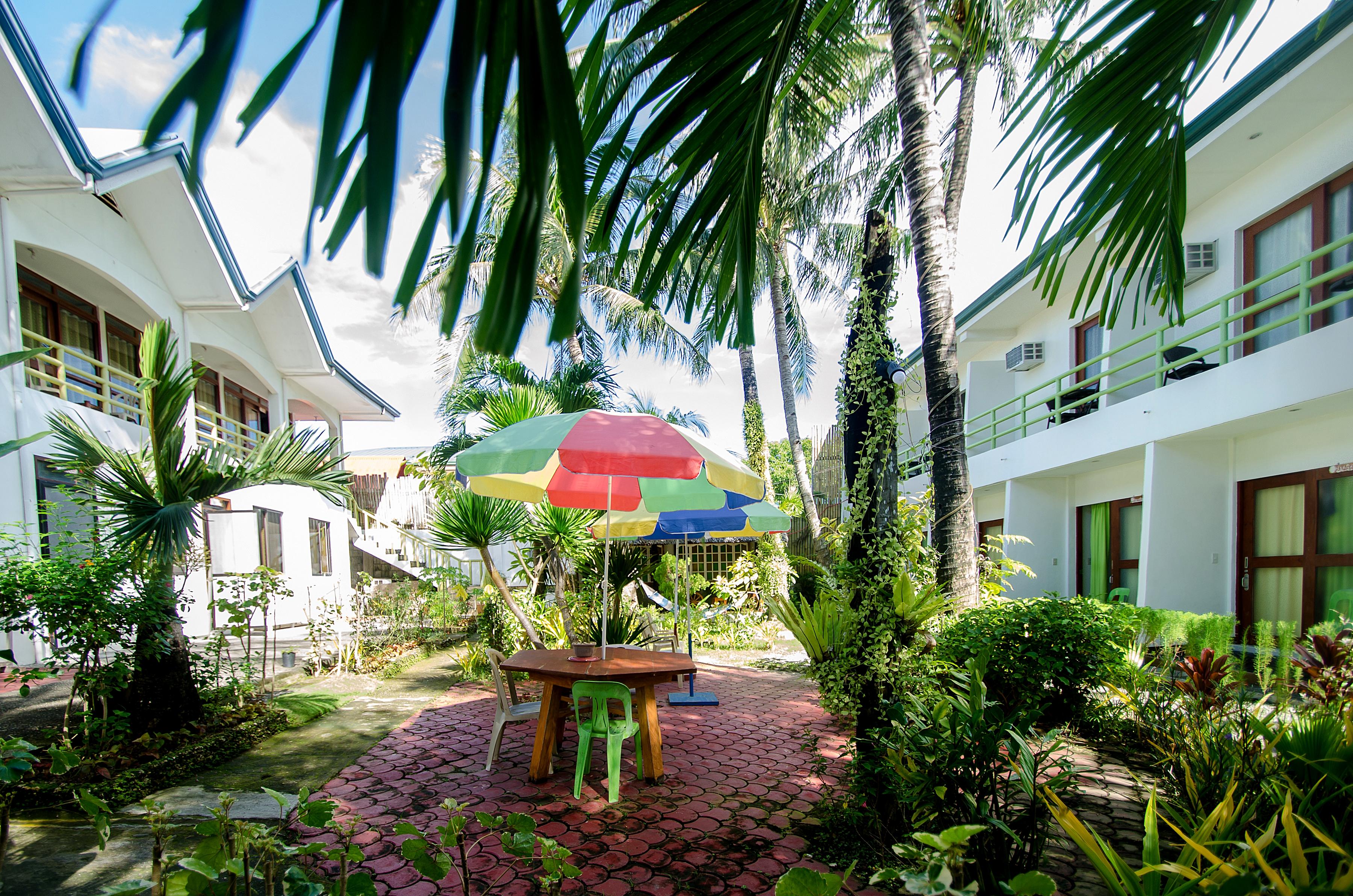 Reddoorz Plus @ Secret Garden Boracay Balabag  Luaran gambar