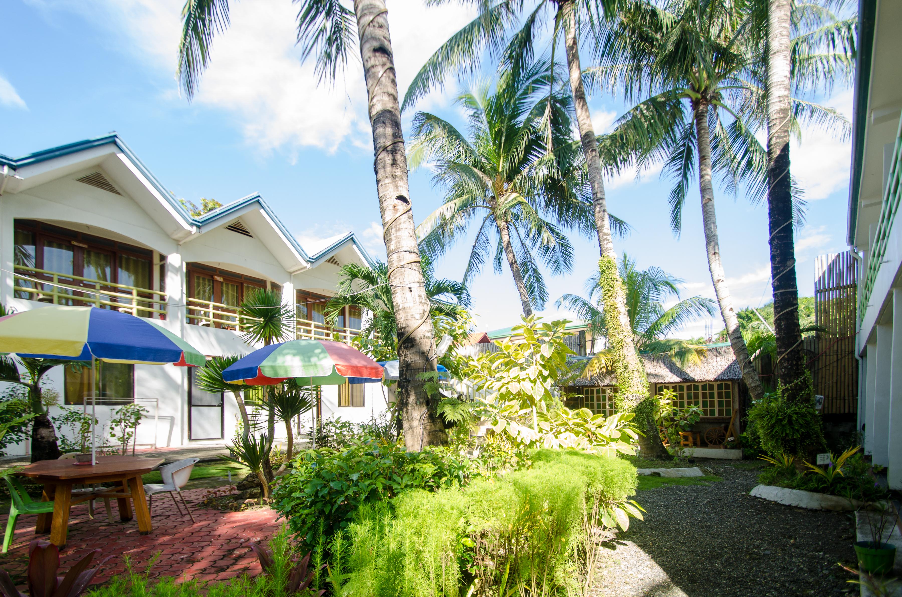 Reddoorz Plus @ Secret Garden Boracay Balabag  Luaran gambar